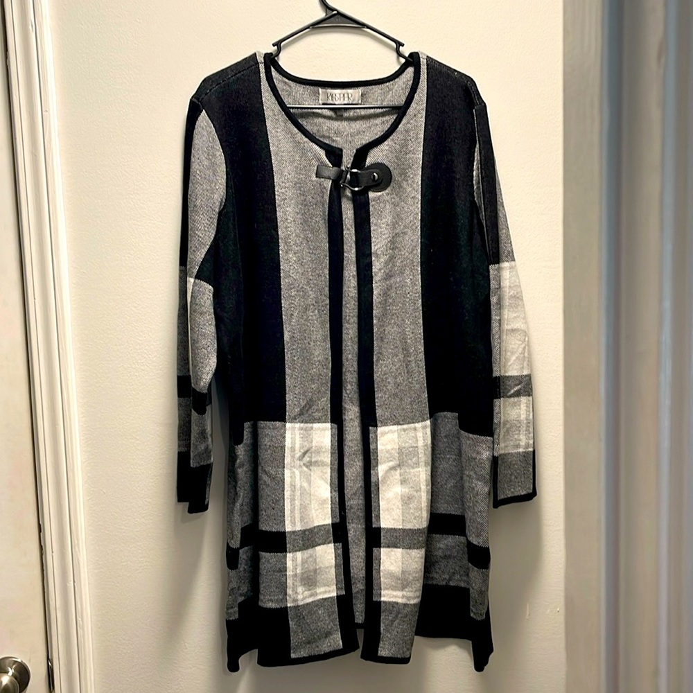 Very nice long sweat Size 2x by Kasper